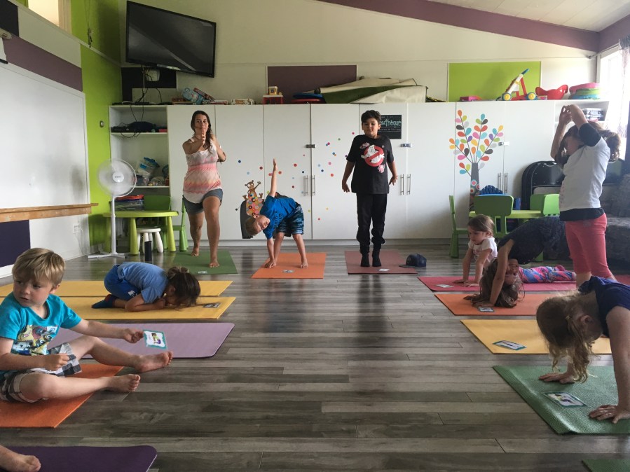 Yoga au camp de jour